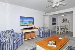 Harbor Cove-Walk to Beach & Harbor! Pool & Spa! - Image 5