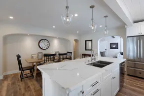 Gorgeous Designer Oasis, 3 Bedroom, 2.5 Bath, w/AC - Image 5