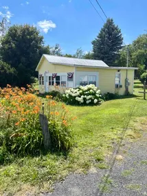 Charming Orchard Cottage on Lake Champlain Islands - Image 2
