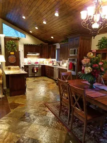 Lux Retreat-20 min SLC-5 min Lagoon hi-speed Wi-Fi - Image 2