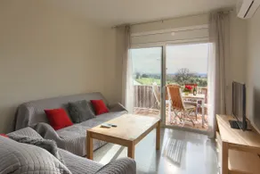 Rent apartment in Pals - Image 2