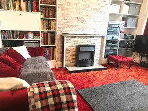 Serviced 3-Bed w/ Parking | Long Stays Welcome - Image 2