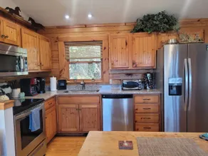 Lucky Us Farm Hot Tub Pet Friendly - Image 3