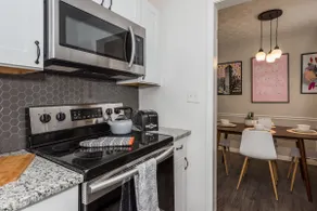 ★ Trendy Spot Located in an A+ neighborhood - Image 5