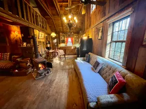 Remote Mountain Cabin in the Woods - Image 3