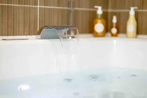 * LoveRoom Jacuzzi * Love night * near Bordeaux - Image 3