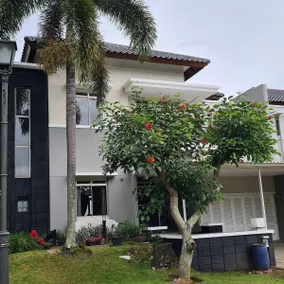 4BR Rumah Ka V 17 with Private Pool Kota Baru Parahyangan near IKEA - Image 3