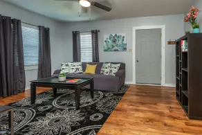 Easy check in-Entire Home- U of M area - Image 5