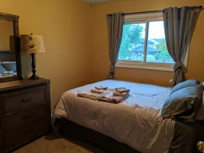 Doctors Lounge - An Executive Home in Niagara - Image 3