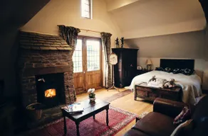 Coach House - Image 3