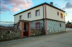 ”La Gran Familia” House - Image 3