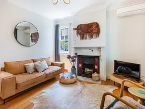 Charming Surry Hills House on Bourke - Image 3