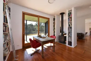 The Parsons Vineyard Retreat - get amongst the vineyards in a historic home - Image 2