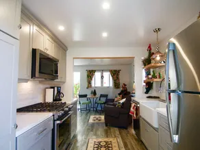 ”Harry's Hideaway” - Image 4
