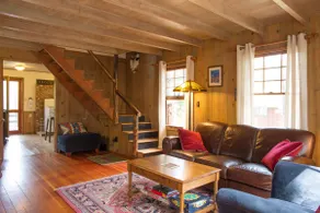Twin Rock Tree House - Vintage Cabin - Image 3