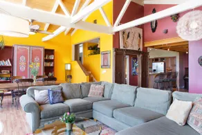 Overlooking Boulder; outstanding 8 bedroom home - Image 4