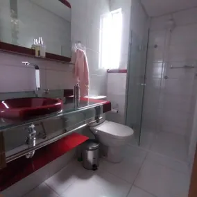 Apartment near colleges - Image 4
