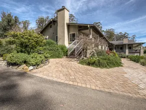 Central Coast Country Retreat - Image 3