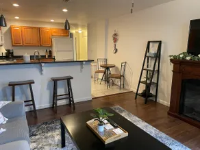 *Comfy Cozy Clean* 1stFloor 2BR apartment - Image 4
