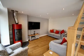 The Dutch Barn - 2 bedroom modern barn conversion - Image 2