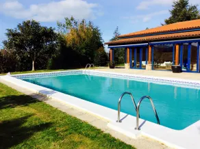 A villa with a private pool for 8 people - Image 3