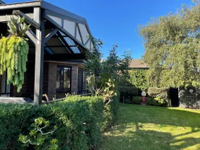 Green Cabin - Image 4