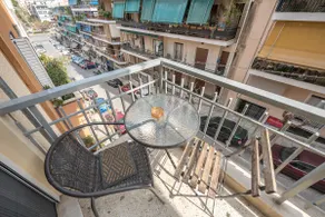 Stylish apartment in Acropolis - Image 4