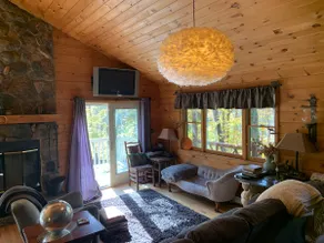 Real log cabin,stone fireplace,great wifi, private - Image 2