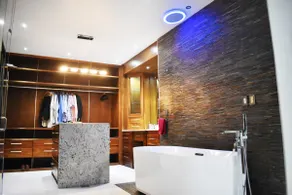 At the Feria Penthouse Lujo A.C. WF300mbps - Image 5
