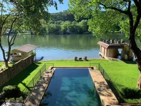 Spectacular Waterfront Estate - Image 2