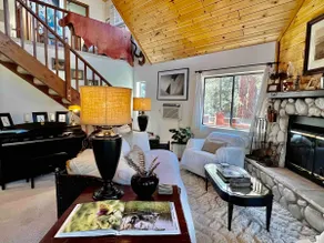 ADELAIDE HILL BREATHTAKING PINE MOUNTAIN VIEWS UPSCALE 3BR / 3BATH CABIN SPA TUB - Image 2