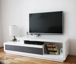 Luxury River View 2BR • Best Downtown Location - Image 5