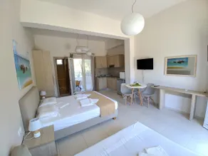 Minimalistic Apartment Near the Sea - Image 4
