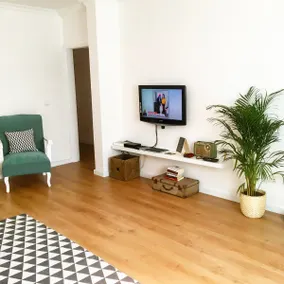 Retromovement House - Image 4