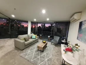 Tremendous! Luxury Apt + Stunning City View - Image 3