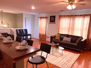 Peaceful 3BR Home Near EWR & NYC | Family-Friendly - Image 3