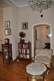 TOURIST APARTMENT The Queen's coffer - Image 3