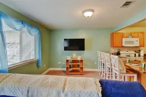 Beach Comber - Image 4