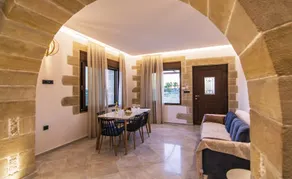 Athinais villa - Image 3