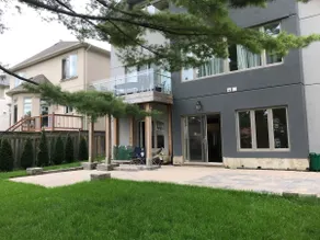 Luxury 3BR Willowdale Retreat with Backyard - Image 2