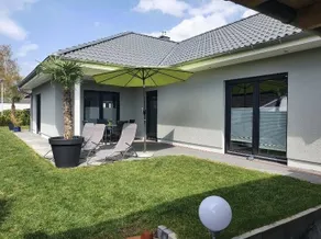 Quiet apartment with terrace - Image 2