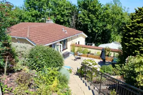 Peaceful retreat with amazing sea & harbour views - Image 2