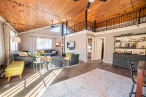 Large Secluded Berkshire Home - Image 3