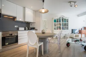 Cozy Seaview Apartment - Image 4