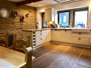 Wuthering Cottage - Central, Stylish, Cosy, Comfy - Image 4