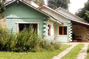 A cabin to rest in Leloir Park - Image 4