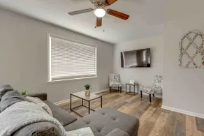 Godric Place |Sleeps 8| Columbia - Image 4