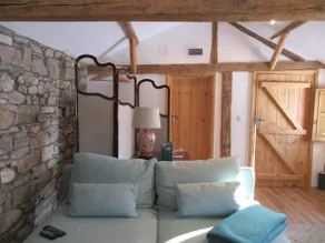 Lavender Lodge in picturesque wine-growing region - Image 2