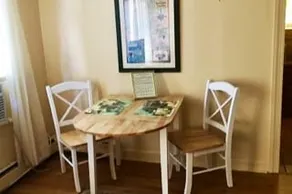 Cozy Ground Floor Apt in Historic Home - Image 2