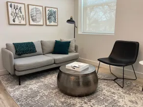 Modern 2 BR Condo Near Haymarket/Downtown - Image 2